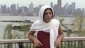 I Picked Up A Girl On The Side Of The Road And Had Sex With Her At Her Place