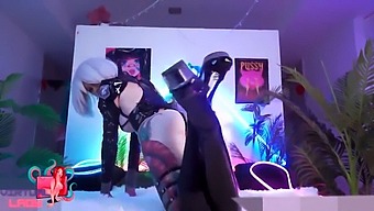 2b Enjoys A Large Penis In Virtual Reality Nier Automata World